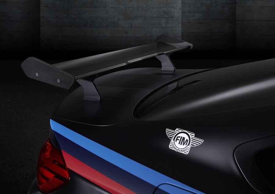  BMW M4 Coupe MotoGP Safety Car 2015 года  (фото 6 из 13)